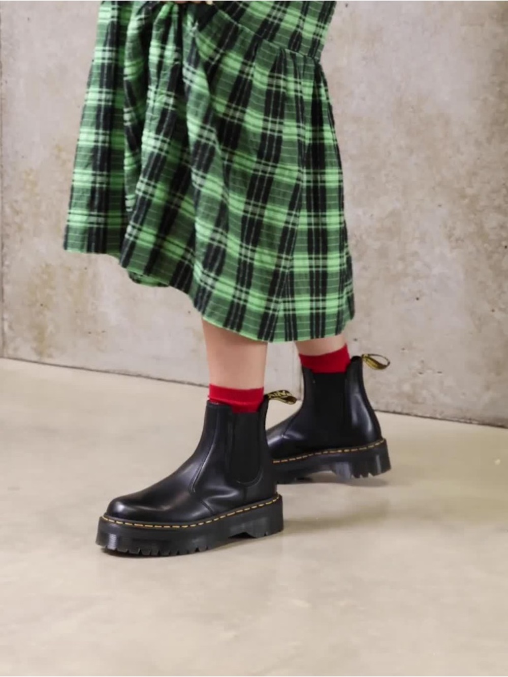 Dr. Martens 2976 Quad Chelsea boot